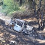 Vehículo se volcó e incendió en Máfil: Accidente dejó tres heridos y el fuego afectó a predio forestal